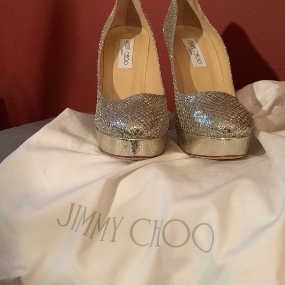 ABSOLUTELY GORGEOUS AUTHENTIC JIMMY CHOO, LONDON, GOLD SHIMMER material. - Picture 11 of 11
